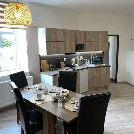 Apartmany Nezarka A Privatni Wellness Jindřichův Hradec Extérieur photo