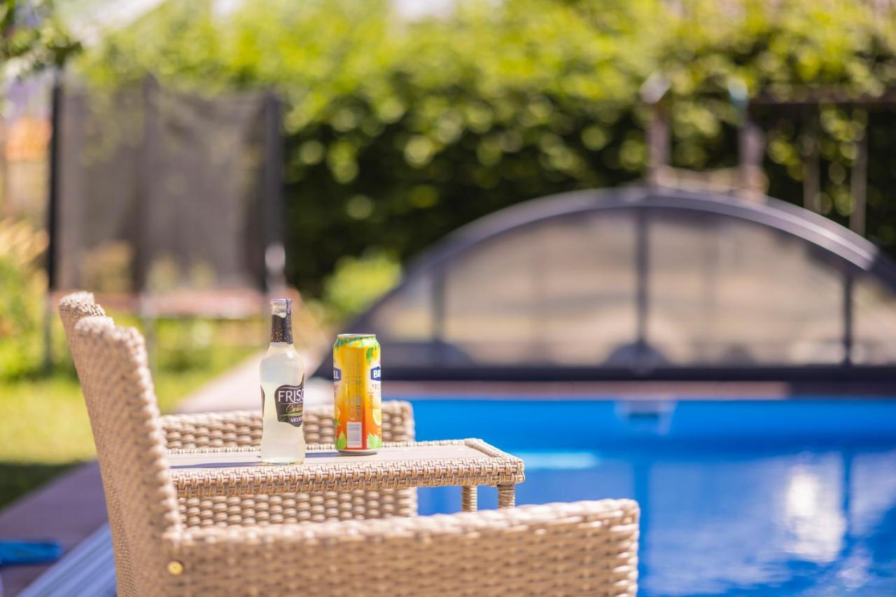 Apartmany Nezarka A Privatni Wellness Jindřichův Hradec Extérieur photo