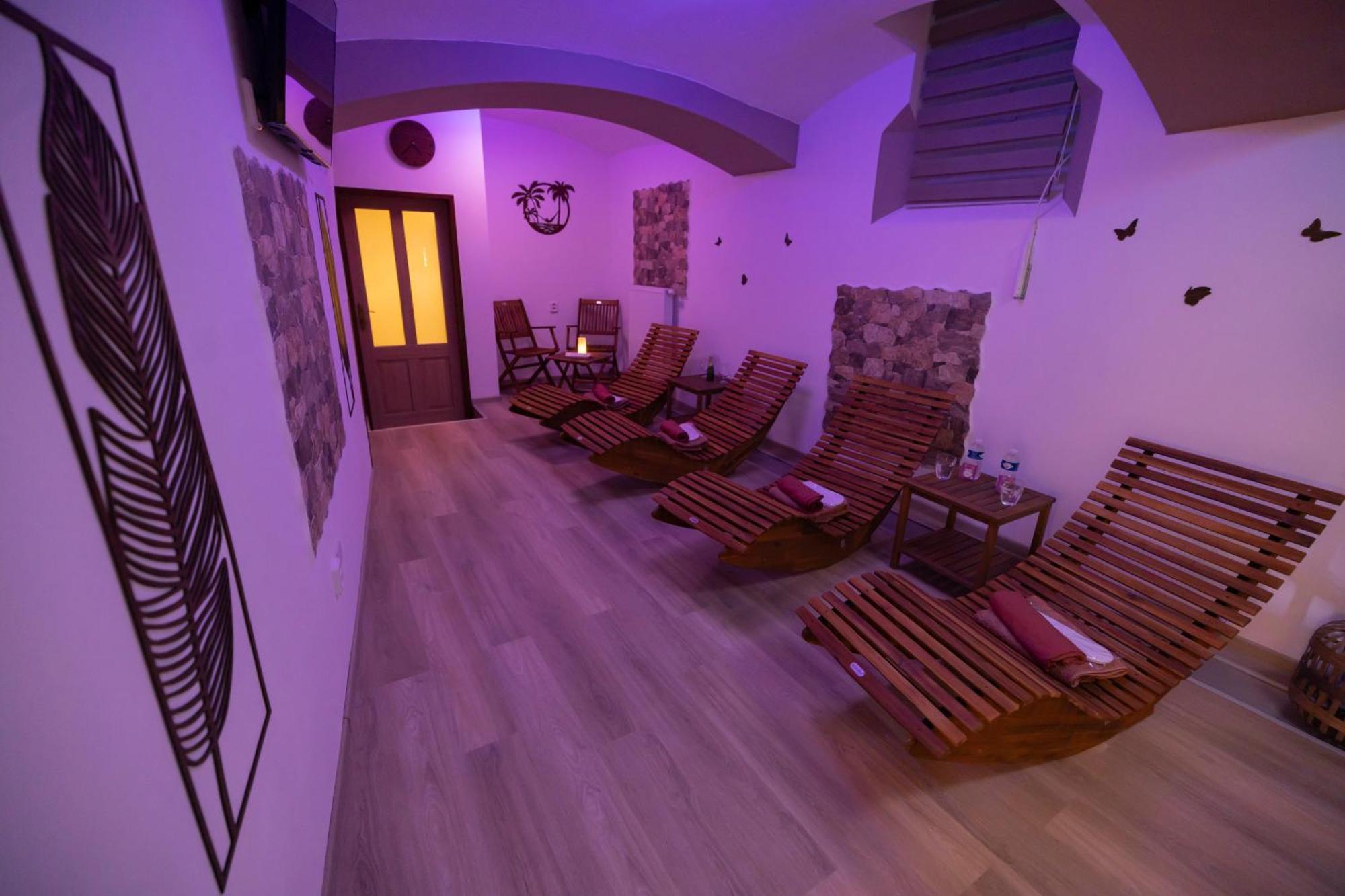 Apartmany Nezarka A Privatni Wellness Jindřichův Hradec Extérieur photo