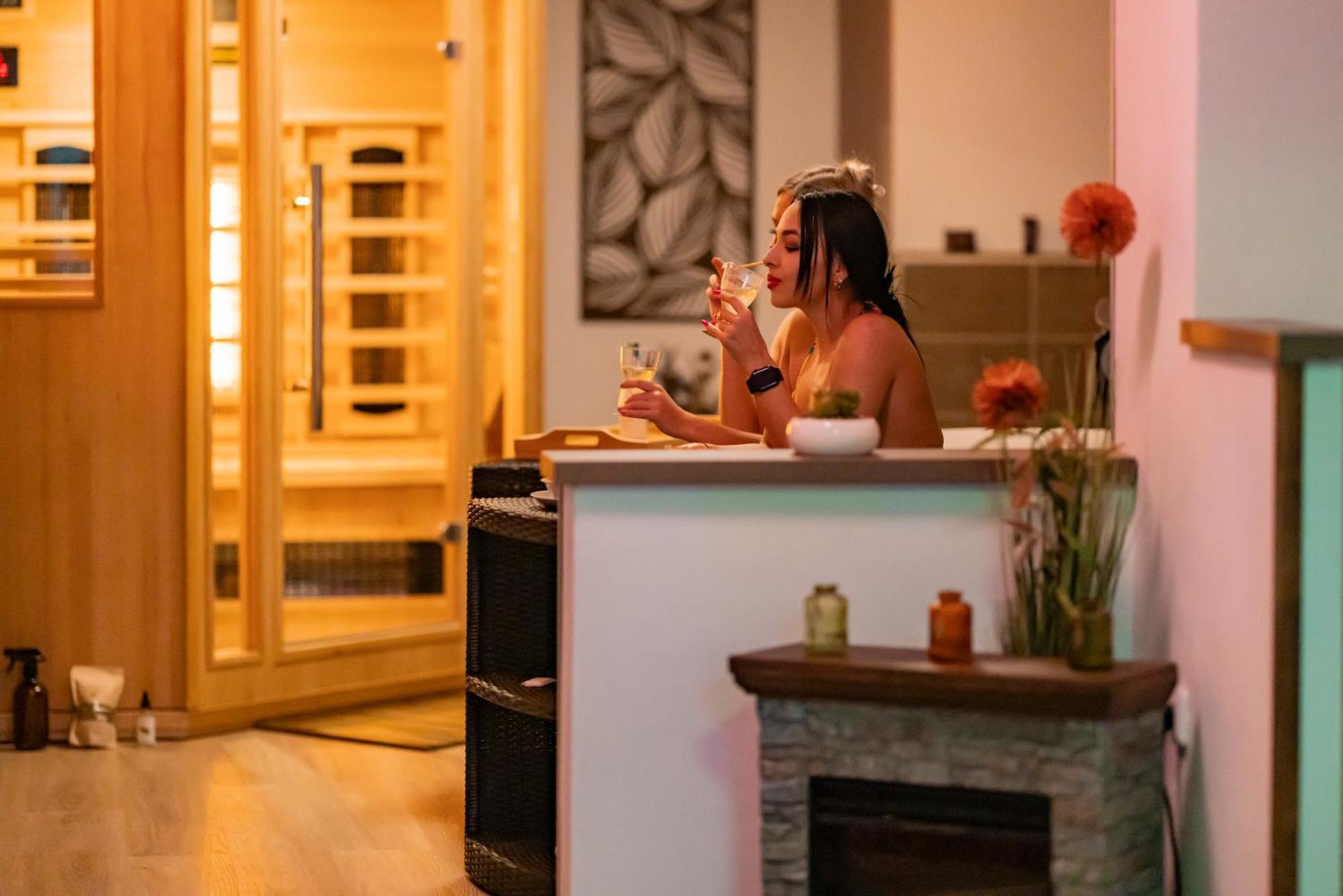 Apartmany Nezarka A Privatni Wellness Jindřichův Hradec Extérieur photo