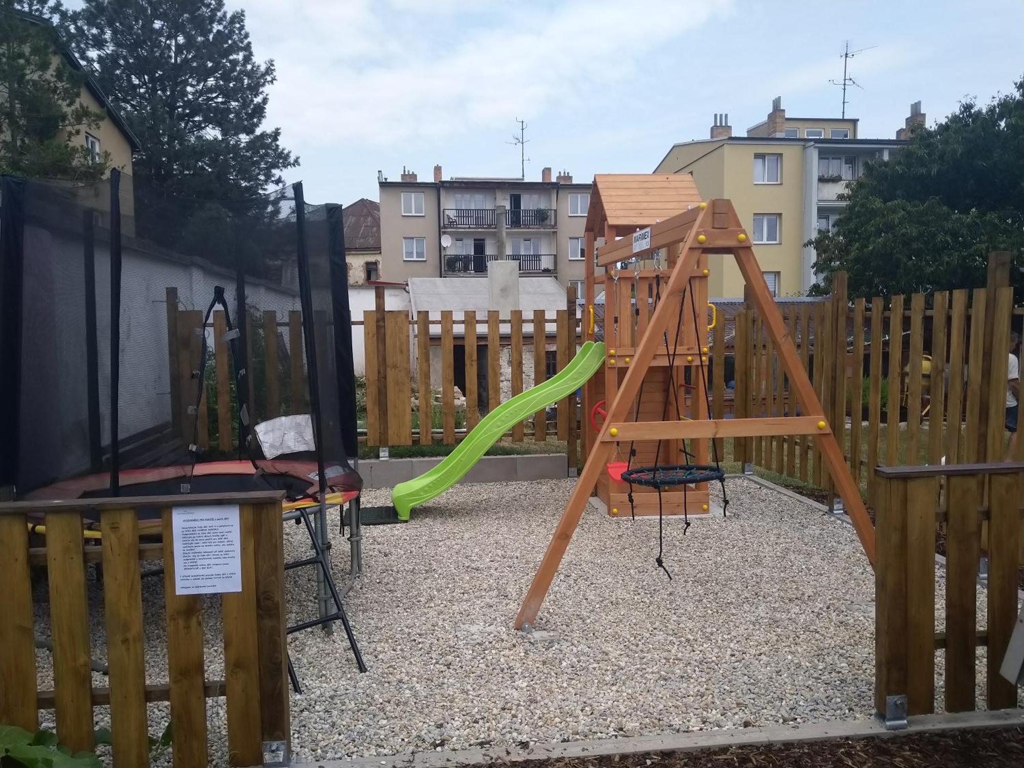 Apartmany Nezarka A Privatni Wellness Jindřichův Hradec Extérieur photo